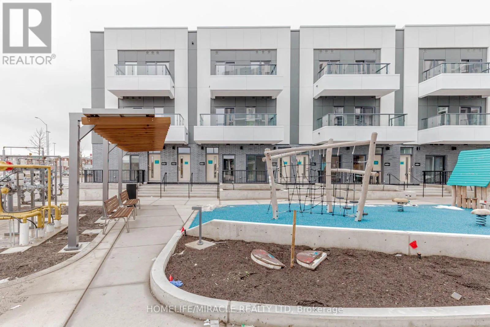 Row / Townhouse for rent: 11 - 20 Lagerfeld Drive, Brampton, Ontario L7A 5L4