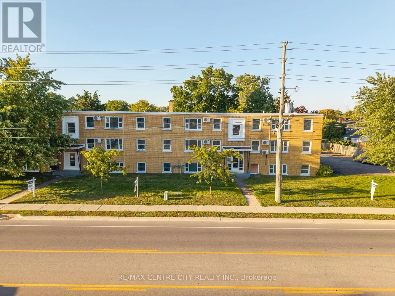 Apartment for rent: 11 - 232 Elm Street, St. Thomas, Ontario N5R 1J5