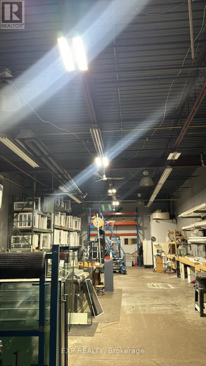 Multi-Tenant Industrial for rent: 11 - 266 Rutherford Road S, Brampton, Ontario L6W 3X3