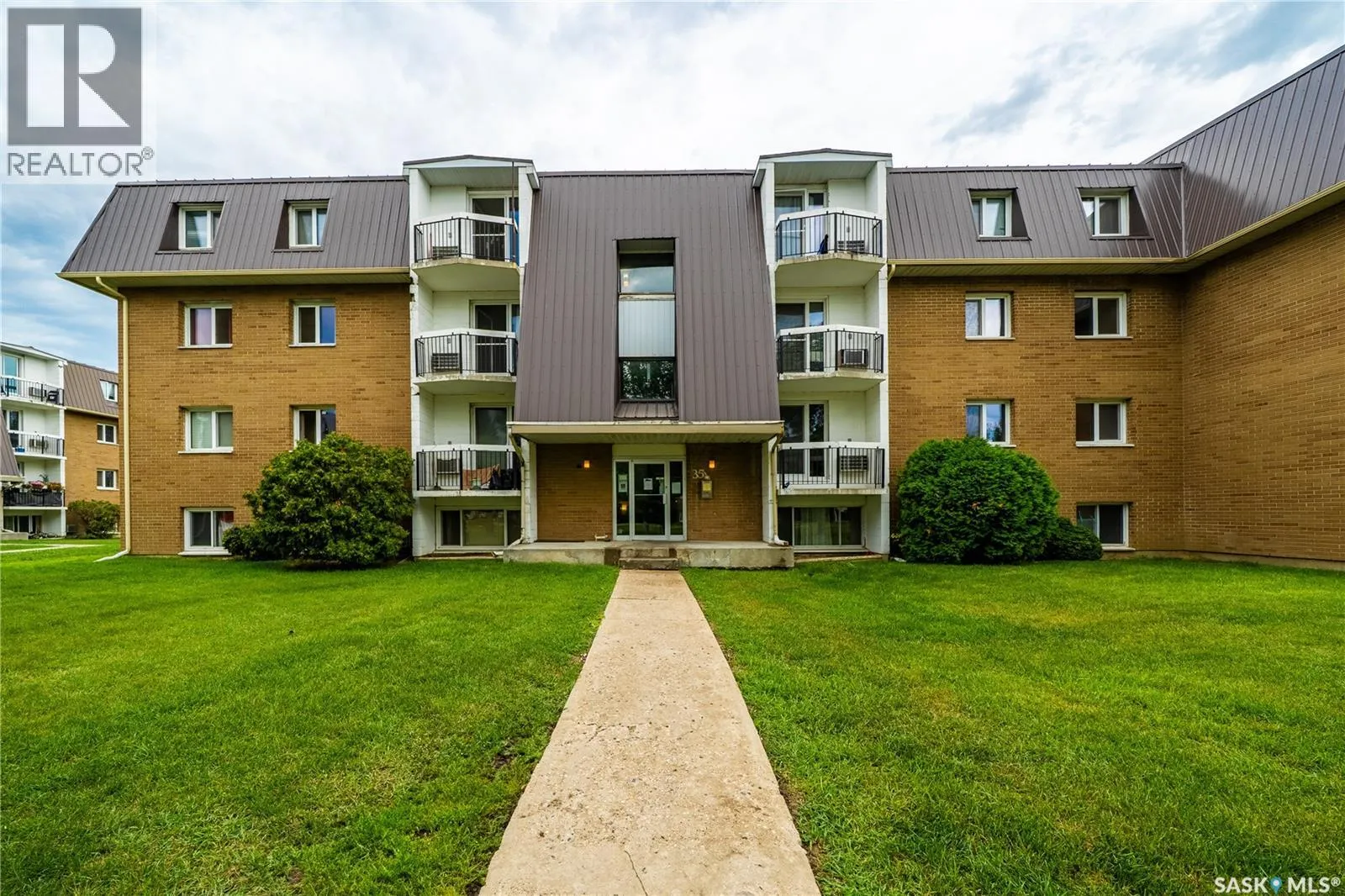 Apartment for rent: 11 35 Centennial Street, Regina, Saskatchewan S4S 6P8