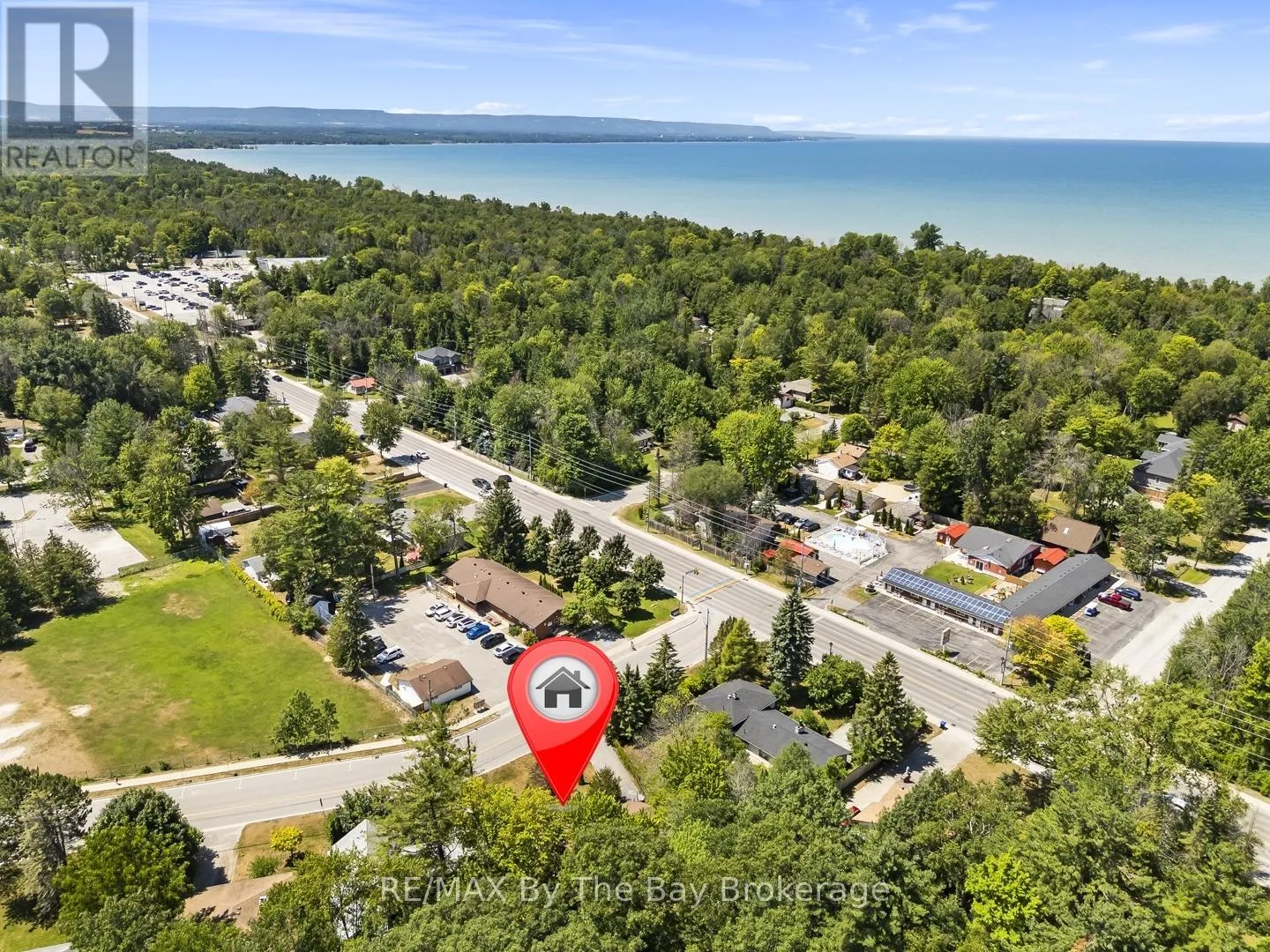 House for rent: 11 39th Street S, Wasaga Beach, Ontario L9Z 1S2