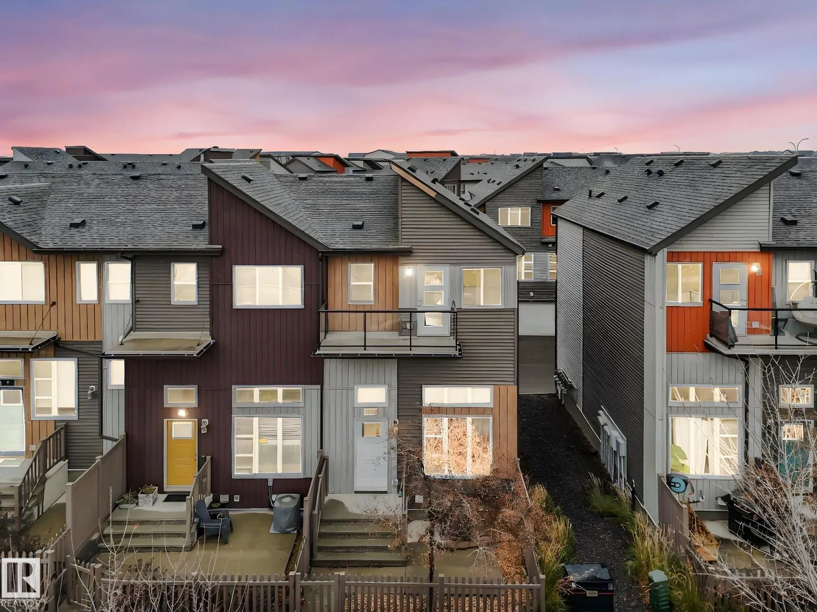 Row / Townhouse for rent: #11 4470 Prowse Rd Sw, Edmonton, Alberta T6W 3R5