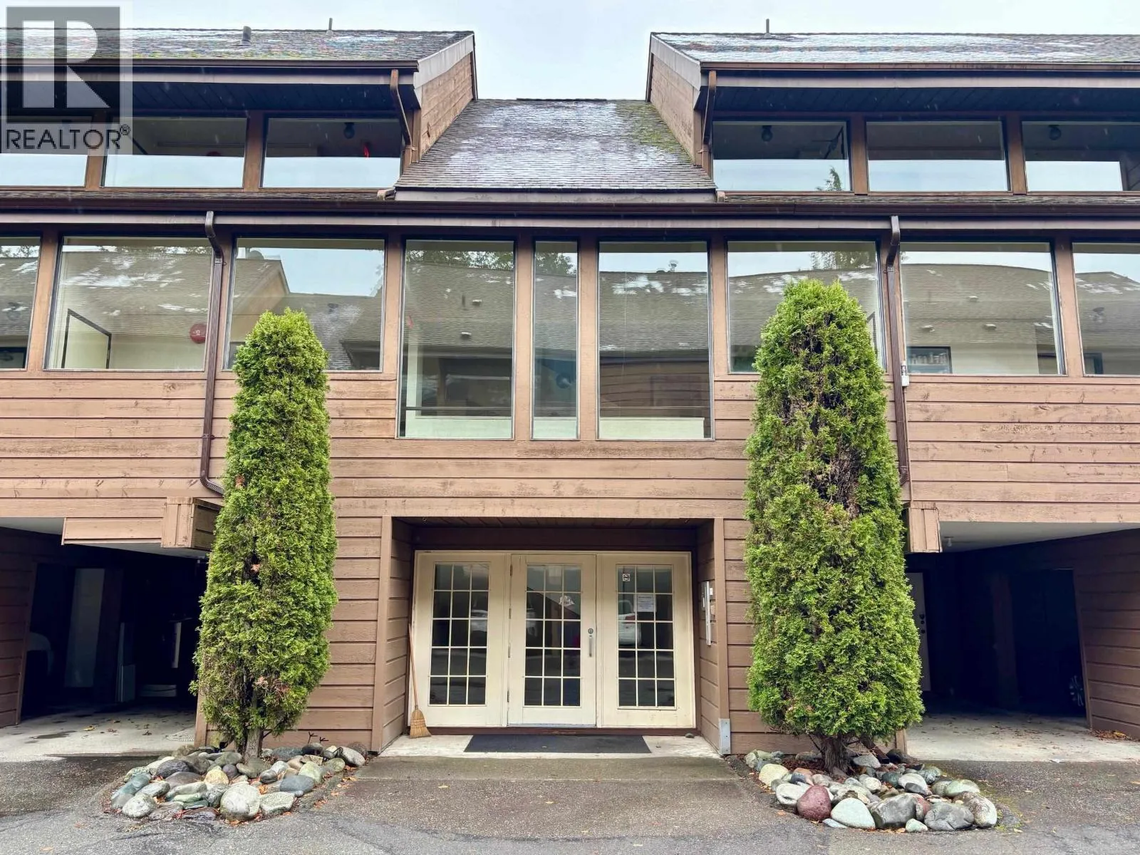 Apartment for rent: 11 4832 Lazelle Avenue, Terrace, British Columbia V8G 1T4