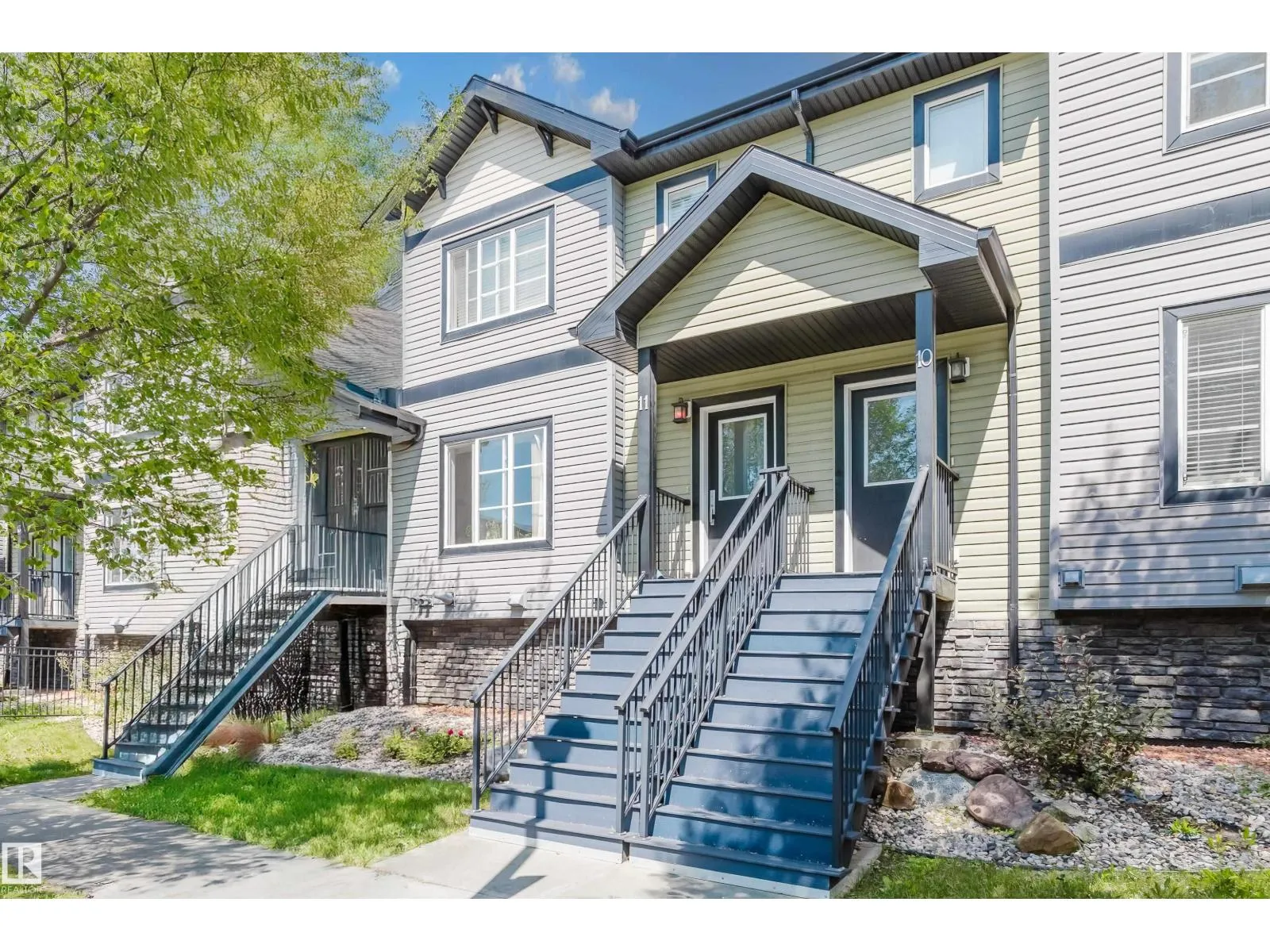 Row / Townhouse for rent: #11 5260 Terwillegar Bv Nw, Edmonton, Alberta T6R 0S1