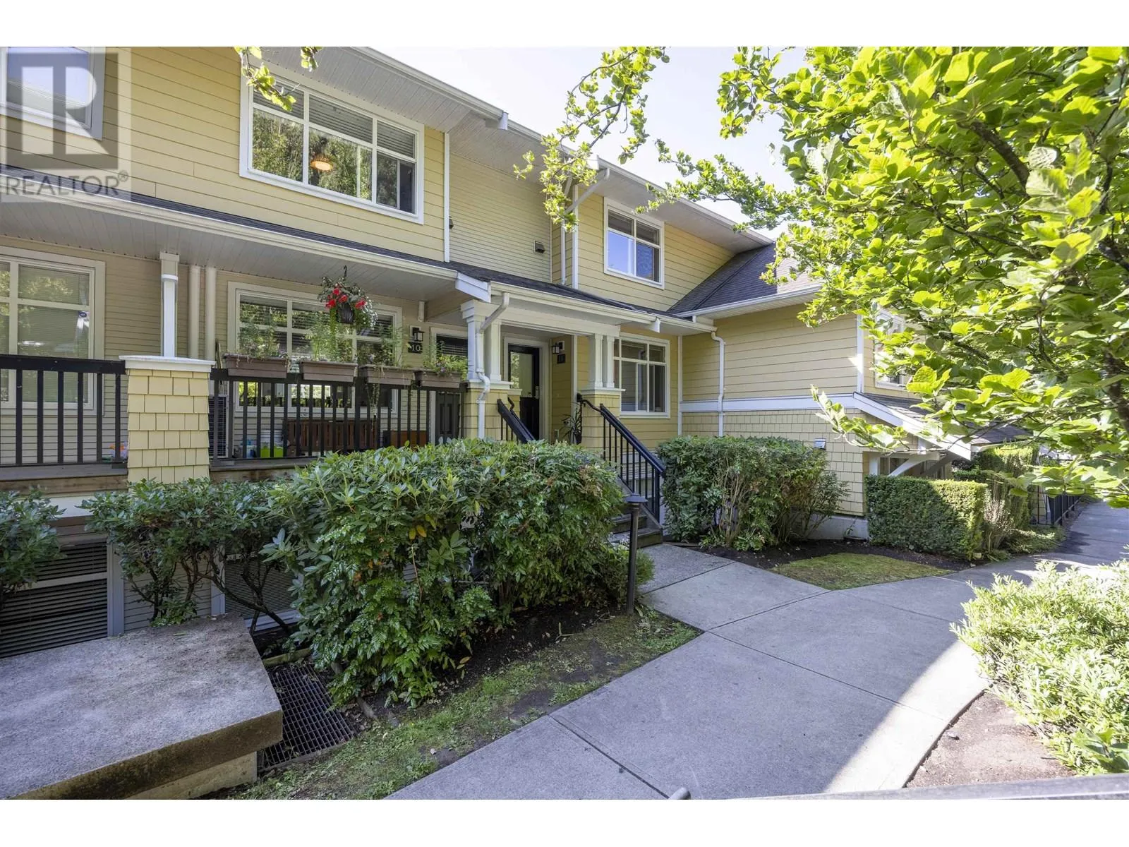 Row / Townhouse for rent: 11 6878 Southpoint Drive, Burnaby, British Columbia V3N 5E4