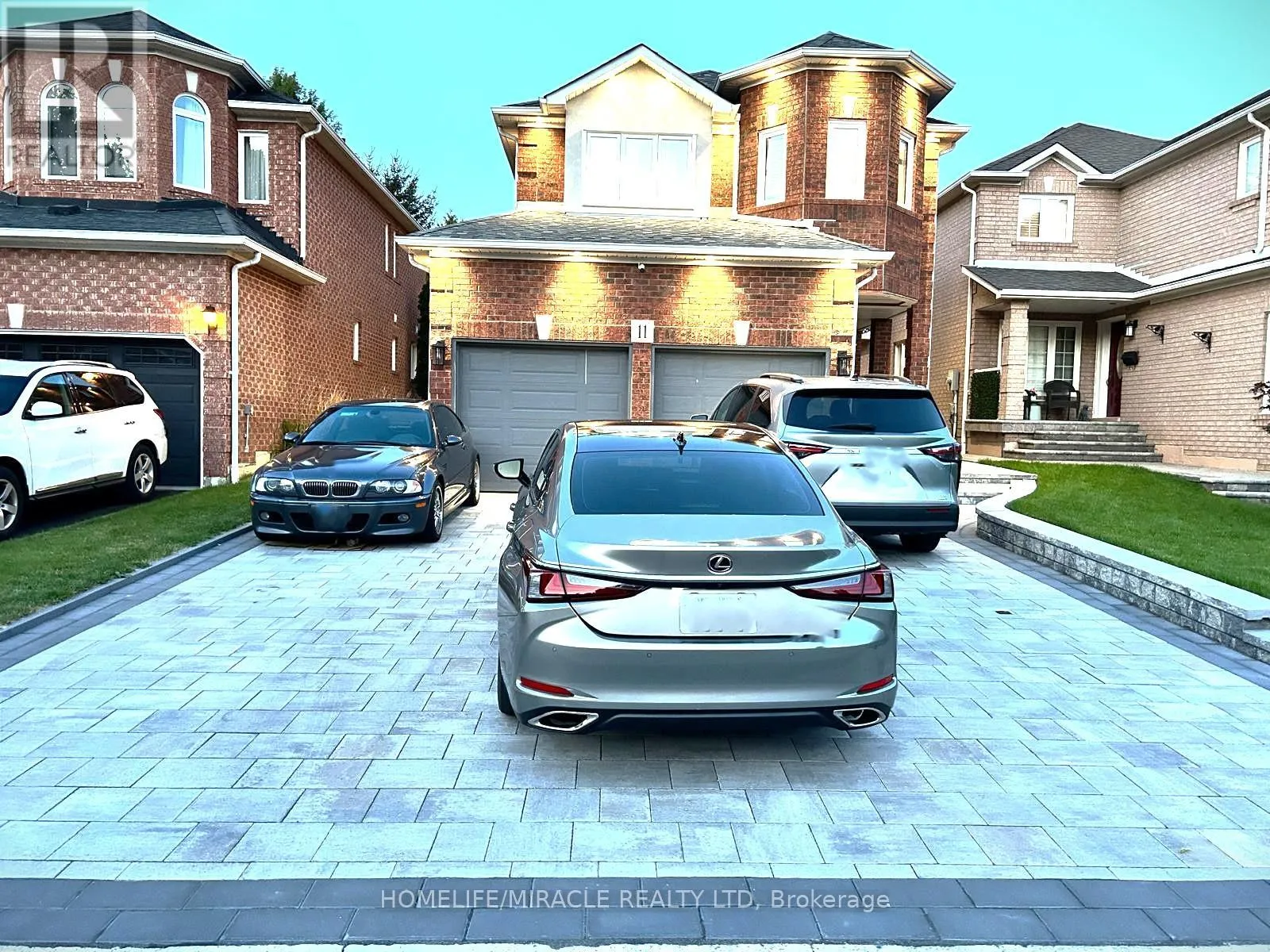 House for rent: 11 Berkshire Court, Whitby, Ontario L1R 2S4