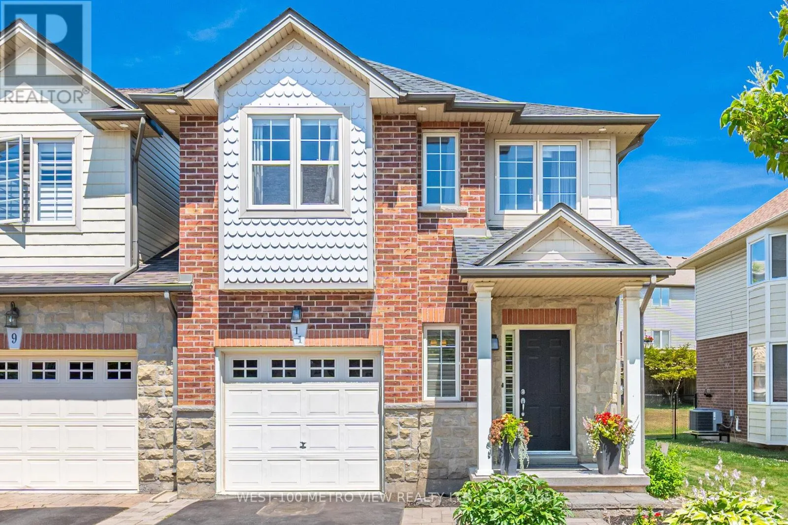 Row / Townhouse for rent: 11 Brooking Court, Hamilton, Ontario L9G 0A6