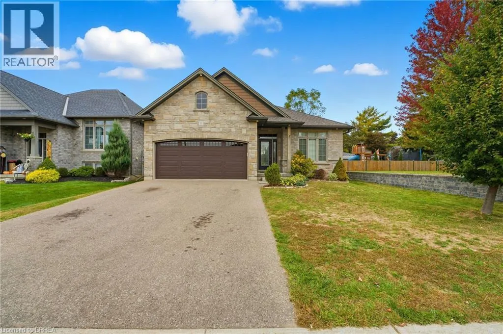 House for rent: 11 Cottonwood Street, Waterford, Ontario N0E 1Y0