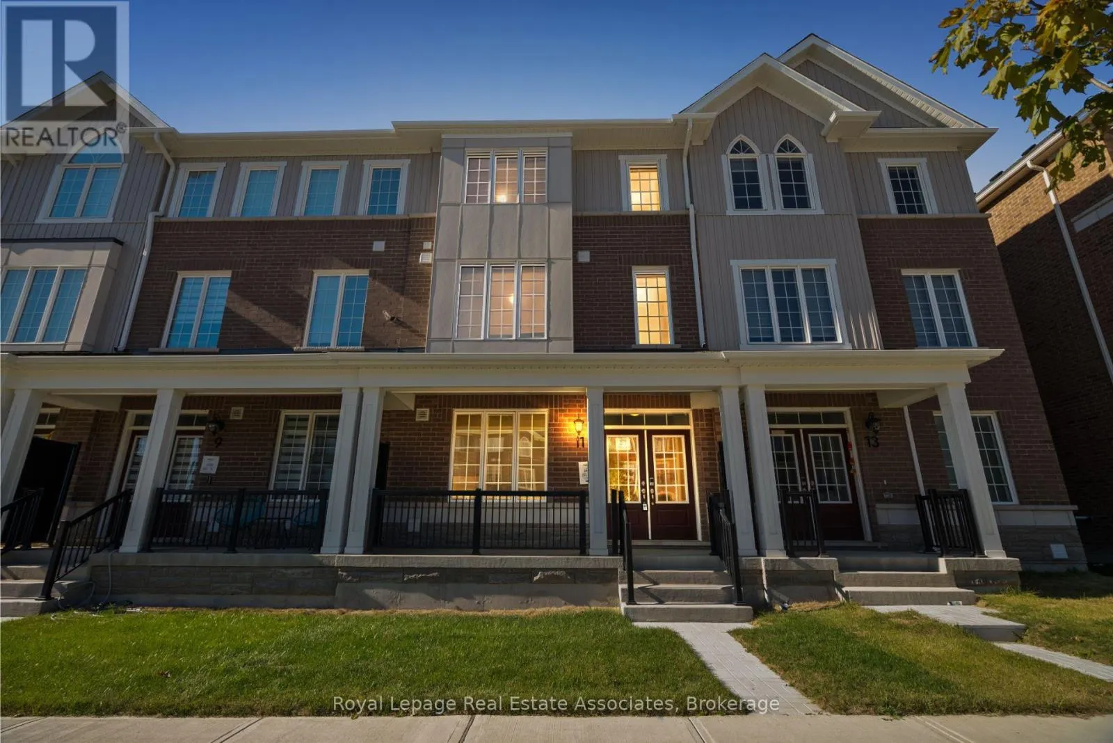 Row / Townhouse for rent: 11 Cullingtree Place, Caledon, Ontario L7C 4N7