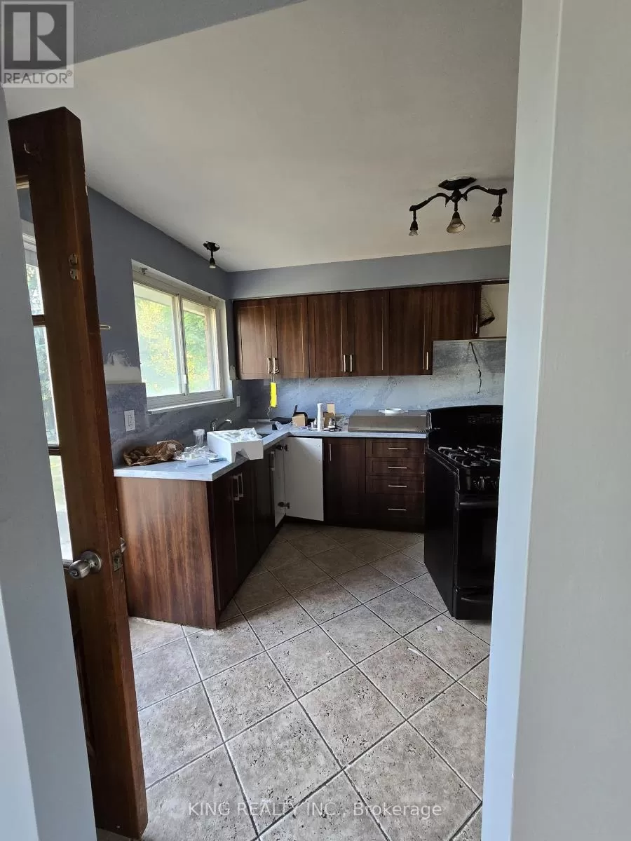 House for rent: 11 Durham Crescent, Brampton, Ontario L6T 2X7