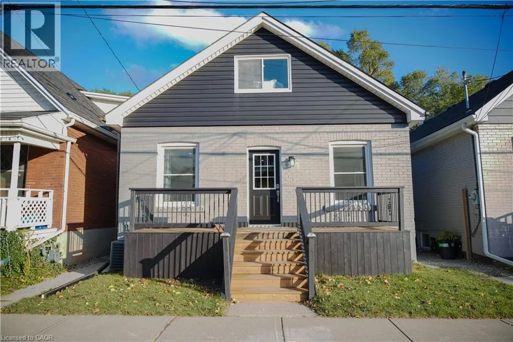 House for rent: 11 East 25th Street, Hamilton, Ontario L8V 2Z9