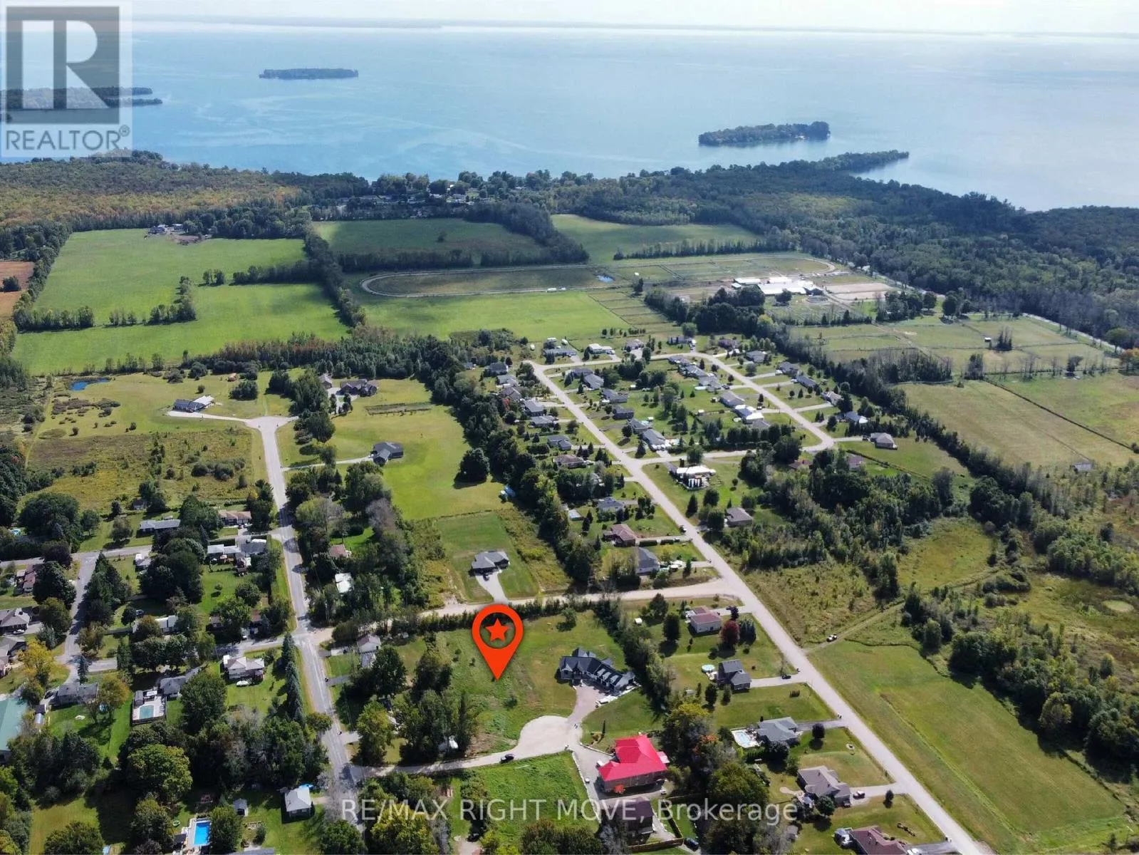 11 Ferreira Road, Ramara, Ontario L3V 0M9