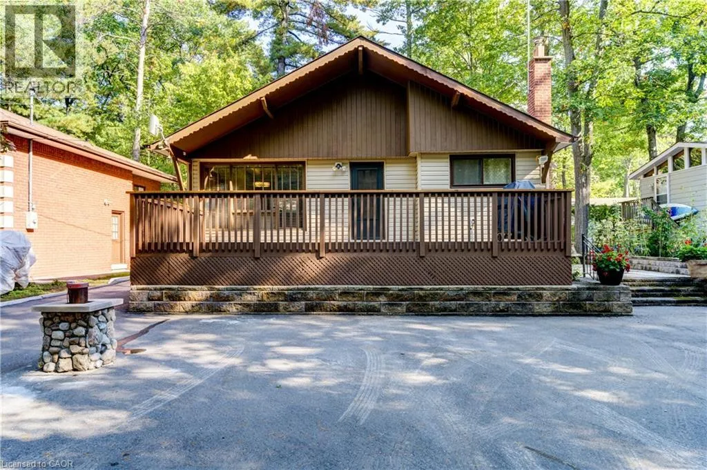 House for rent: 11 Glen Avenue S, Tiny, Ontario L0L 2T0