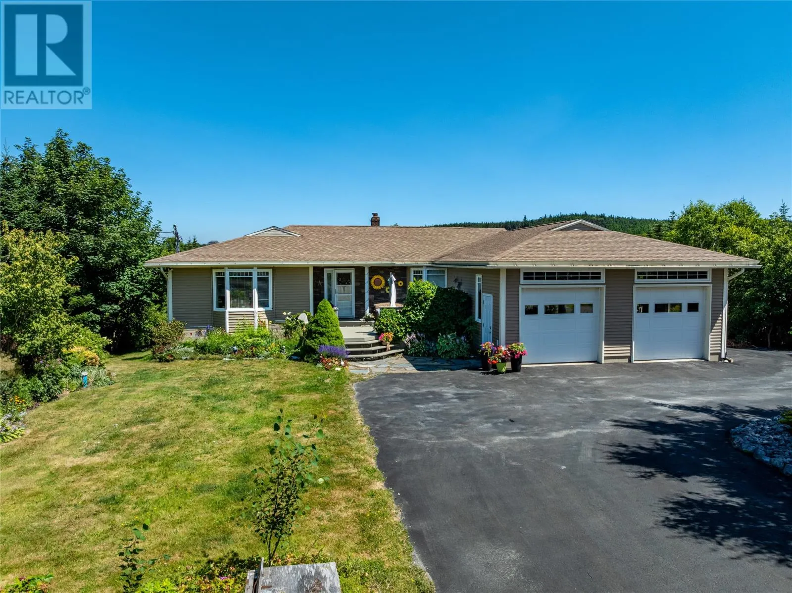 House for rent: 11 Hansen Place, Paradise, Newfoundland & Labrador A1L 2C4