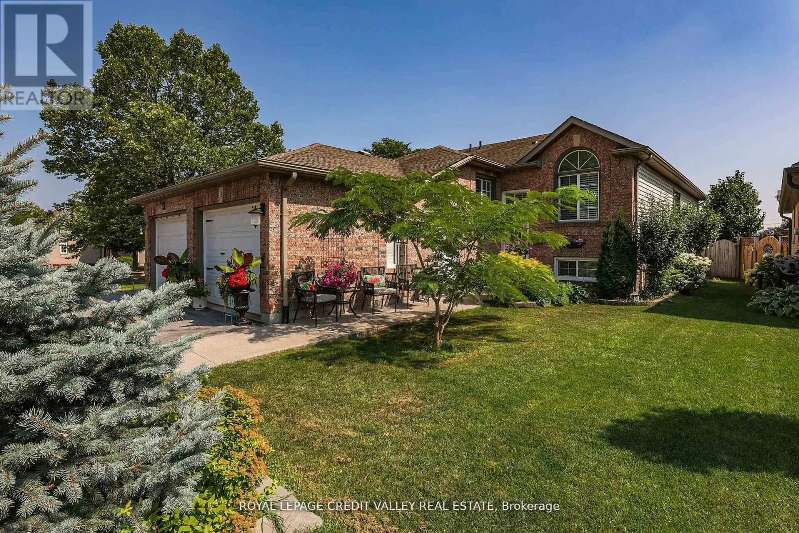 House for rent: 11 Jefferson Court W, Welland, Ontario L3C 7G5