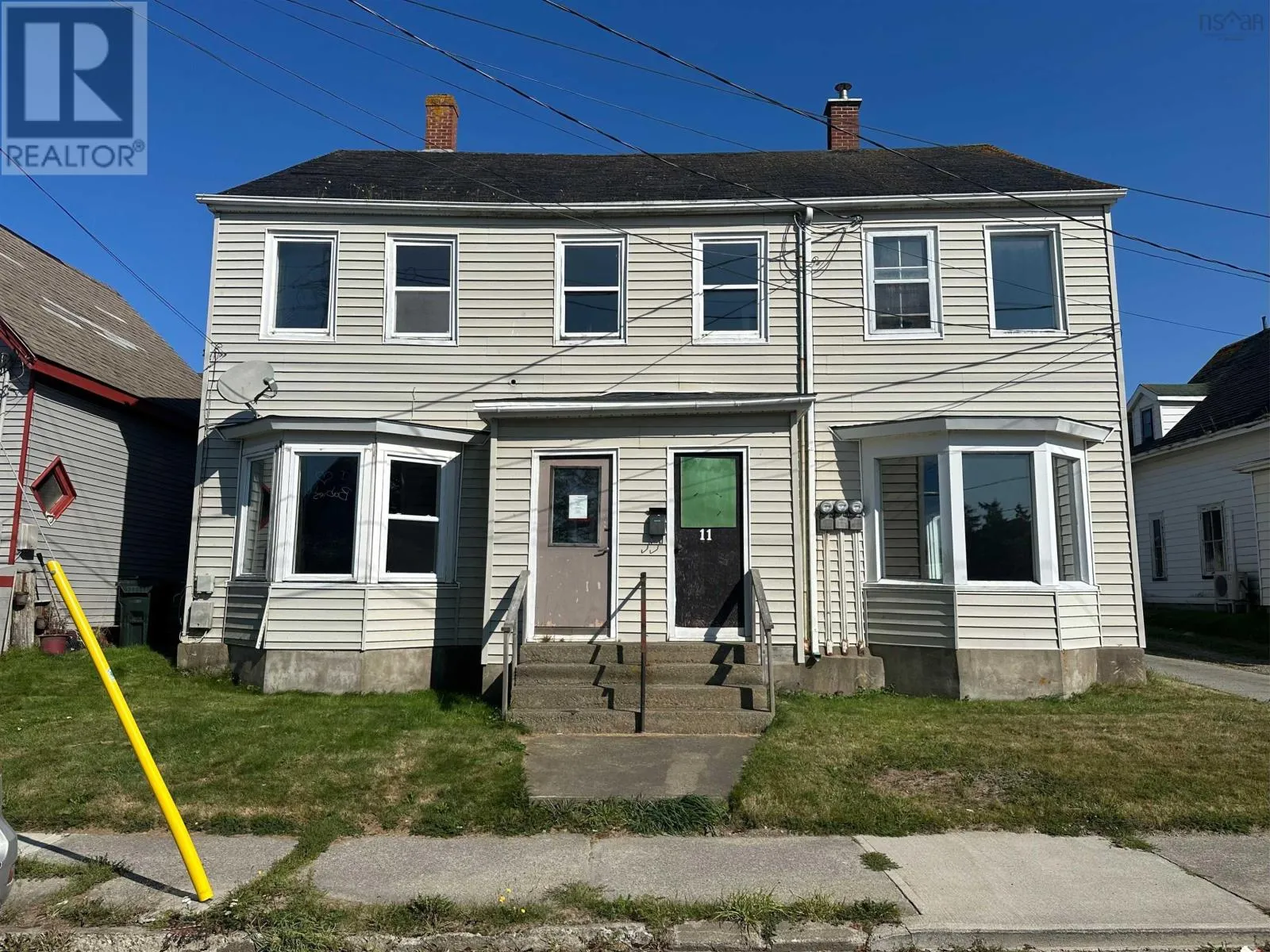 Triplex for rent: 11 Kirk Street, Yarmouth, Nova Scotia B5A 1S6