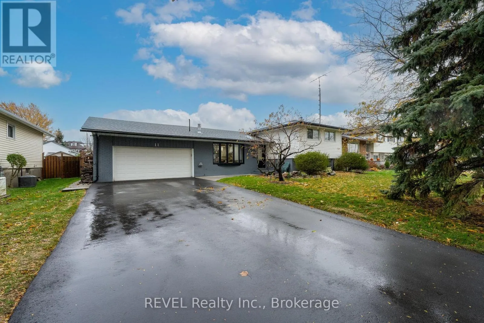 House for rent: 11 Lindbergh Drive, Fort Erie, Ontario L2A 2Z5