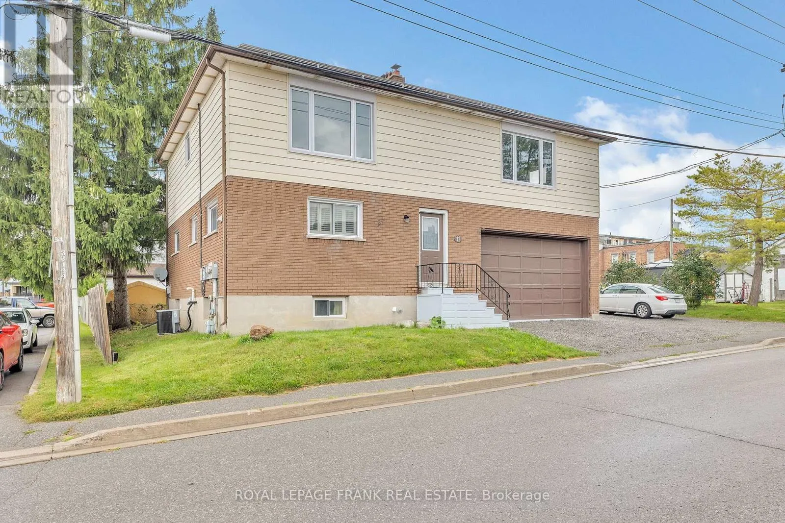 House for rent: 11 Mary Street E, Kawartha Lakes, Ontario K0L 2W0