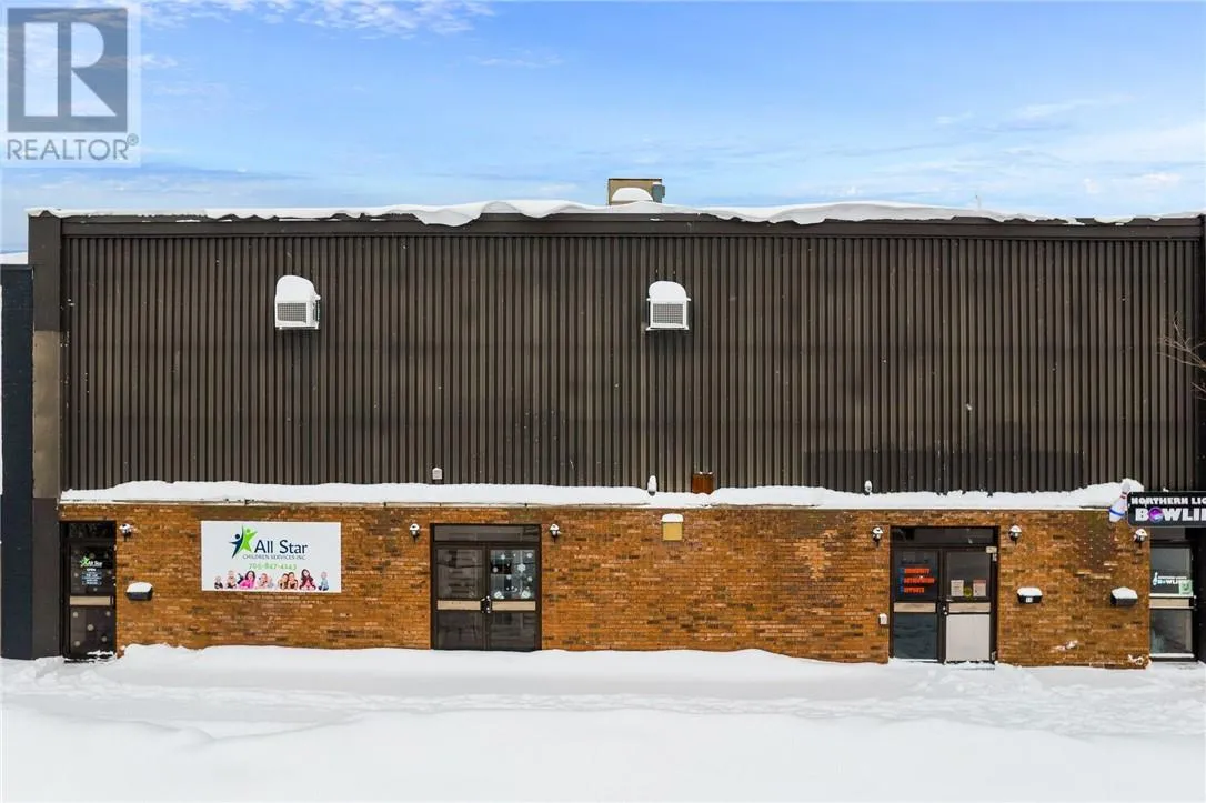 Commercial Mix for rent: 11 Mary Walk, Elliot Lake, Ontario P5A 1Z9