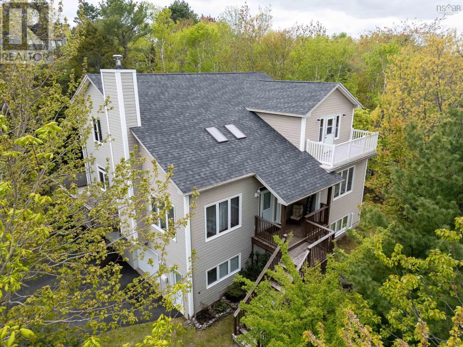 House for rent: 11 Millview Avenue, Bedford, Nova Scotia B4A 1G8