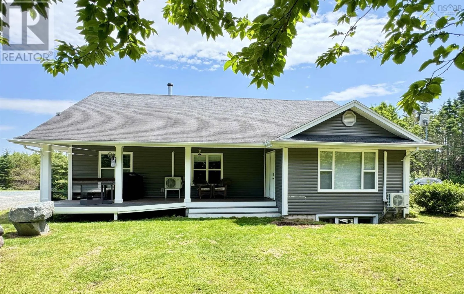 House for rent: 11 Old Cabin Lake Road, Lake Charlotte, Nova Scotia B0J 2L0