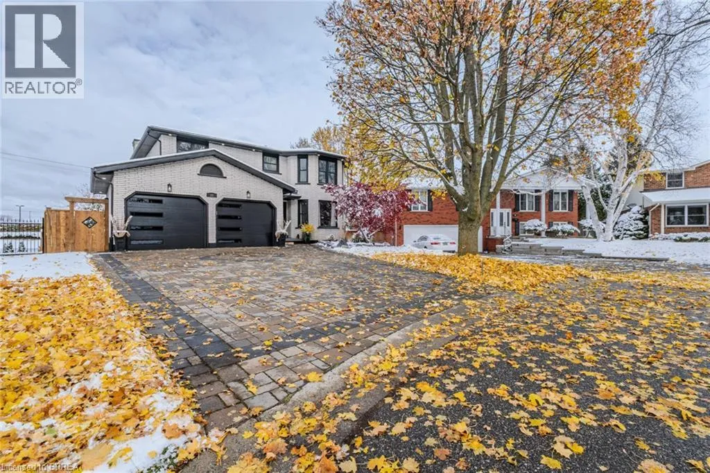 House for rent: 11 Royal Oak Drive, Brantford, Ontario N3R 7P2