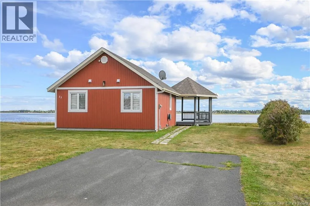 11 Rue De La MarÃ©e Street, Tracadie, New Brunswick E1X 4S9