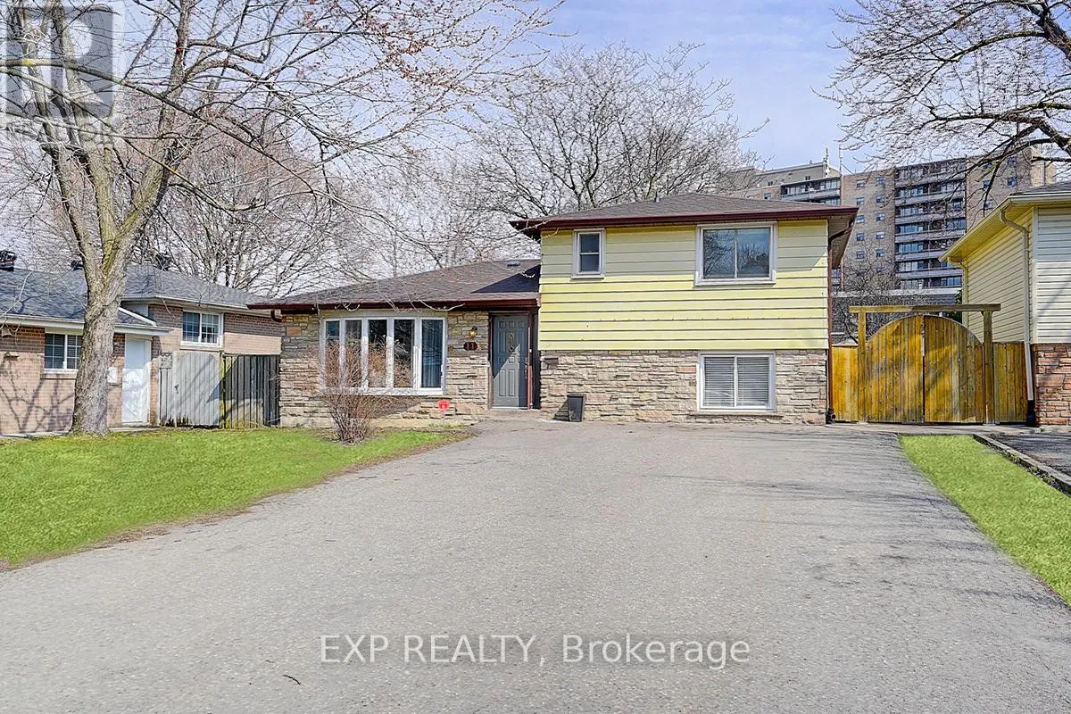 House for rent: 11 Tullamore Road, Brampton, Ontario L6W 1J6