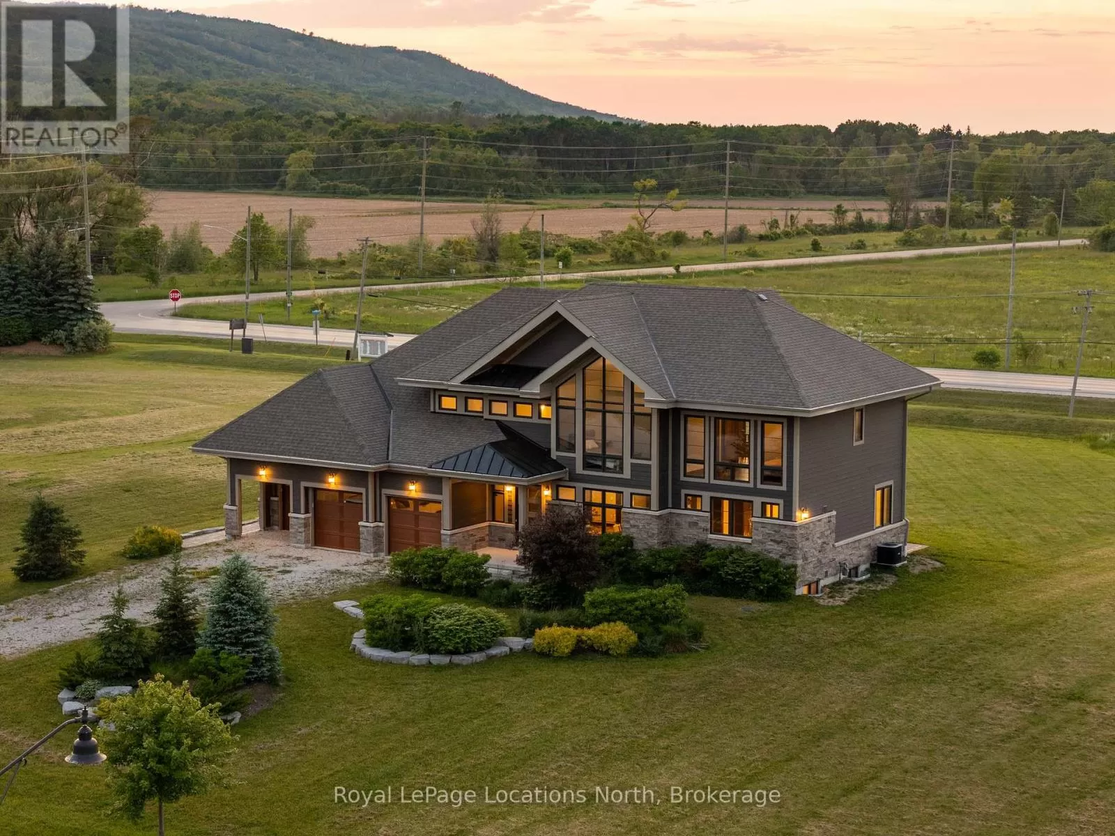 House for rent: 11 Windrose Valley Boulevard, Clearview, Ontario L9Y 0K2