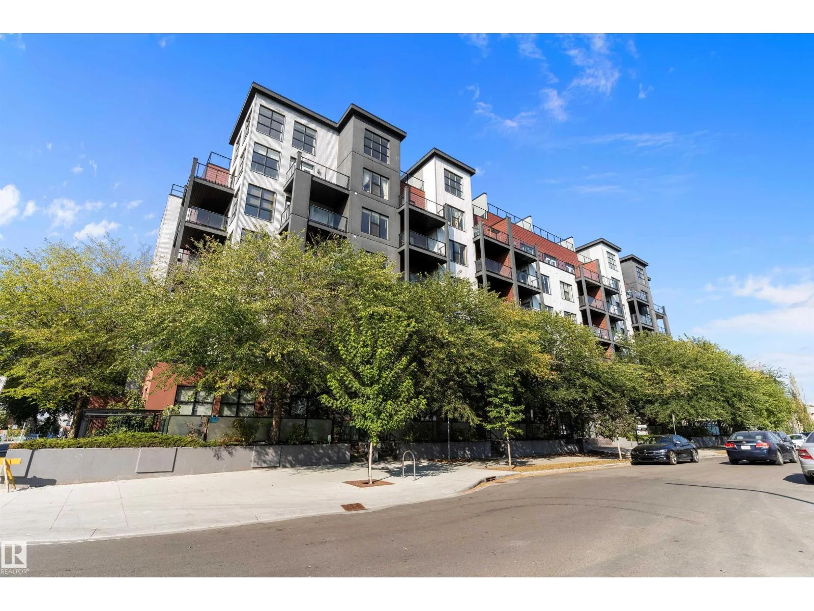 Apartment for rent: #110 10518 113 St Nw, Edmonton, Alberta T5H 0C6