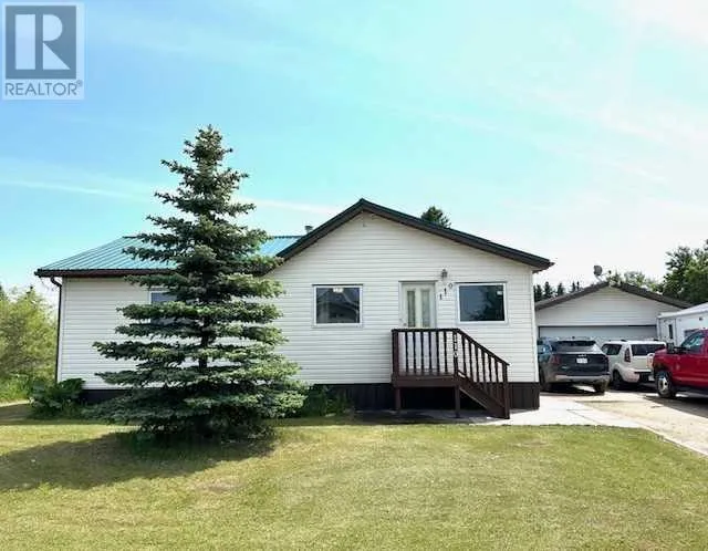 House for rent: 110 2 Street Nw, Rural, Saskatchewan S0M 1A0