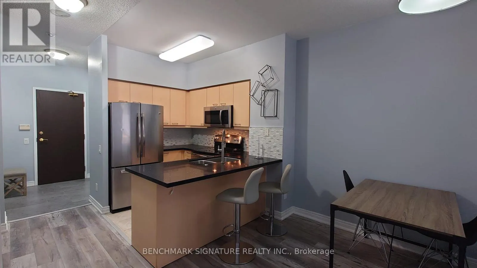 Apartment for rent: 110 - 25 Times Avenue, Markham, Ontario L3T 7X5