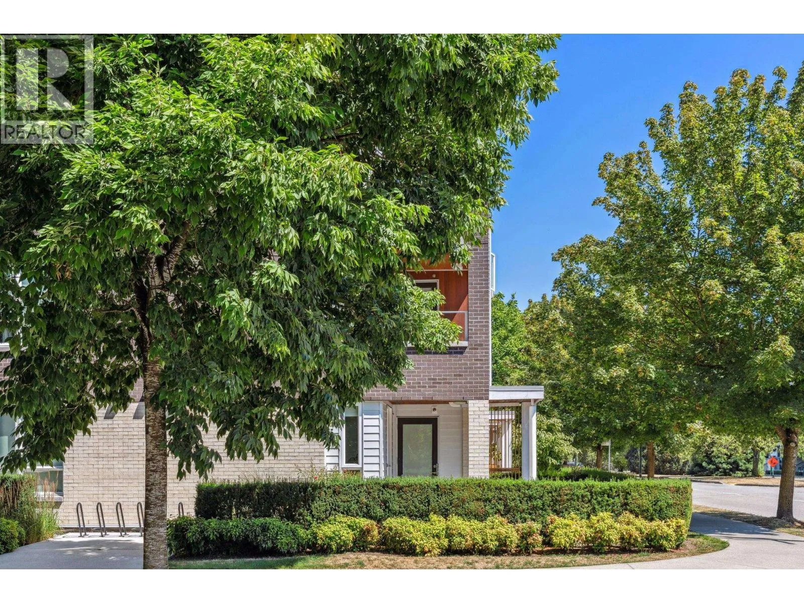 Apartment for rent: 110 4080 Yukon Street, Vancouver, British Columbia V5Y 0L4