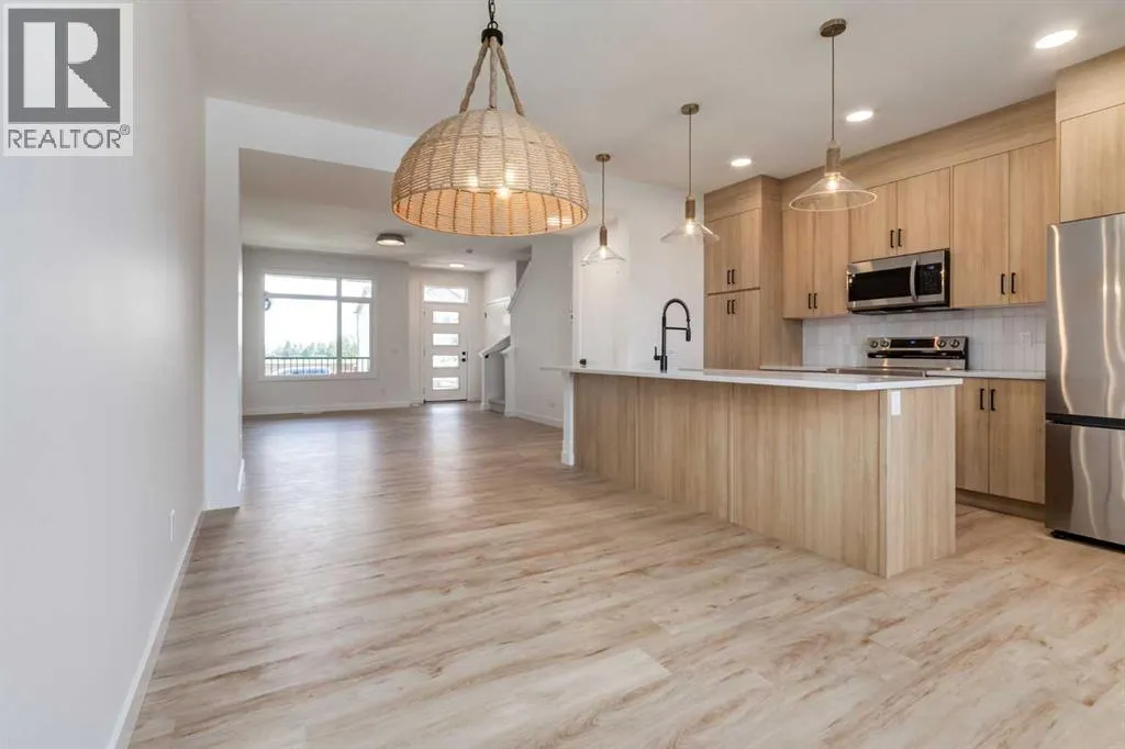 Row / Townhouse for rent: 110 Clydesdale Avenue, Cochrane, Alberta T4C 3H5