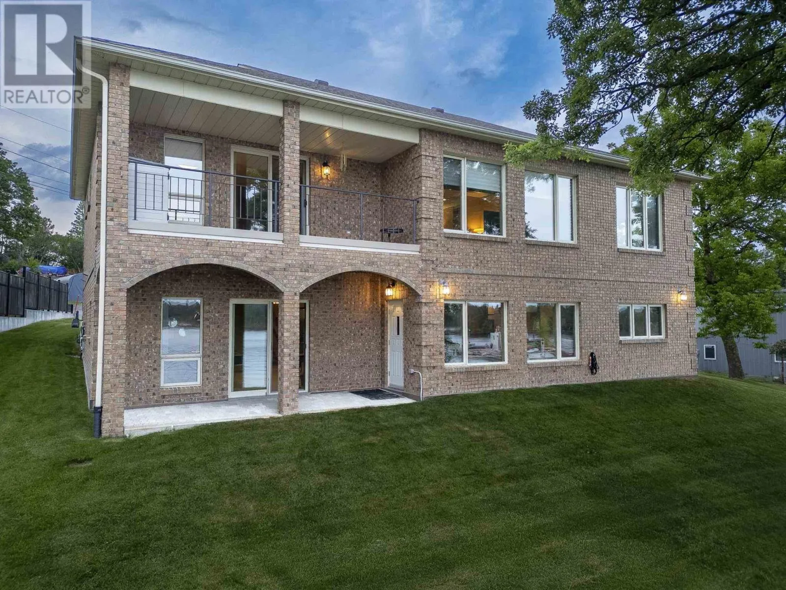 110 Lakeside Crescent, Kenora, Ontario P9N 4H4