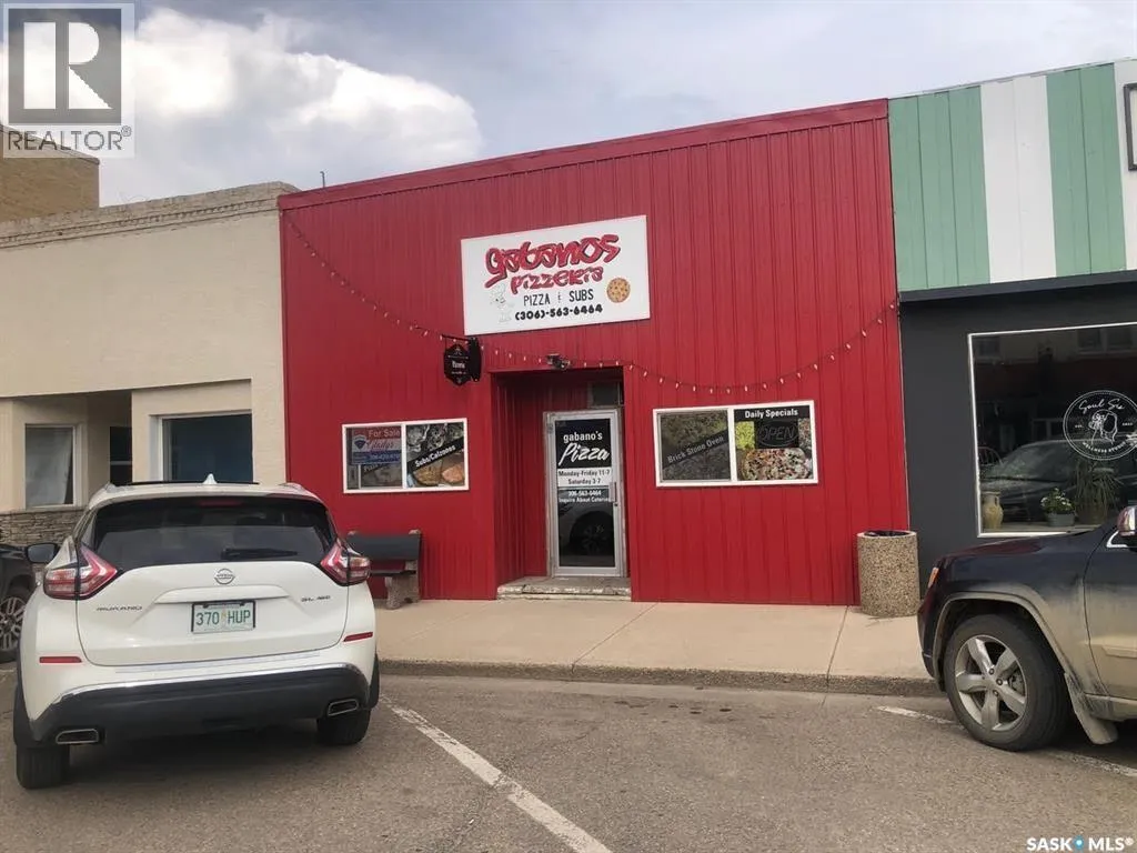Retail for rent: 110 Main Street, Canora, Saskatchewan S0A 0L0