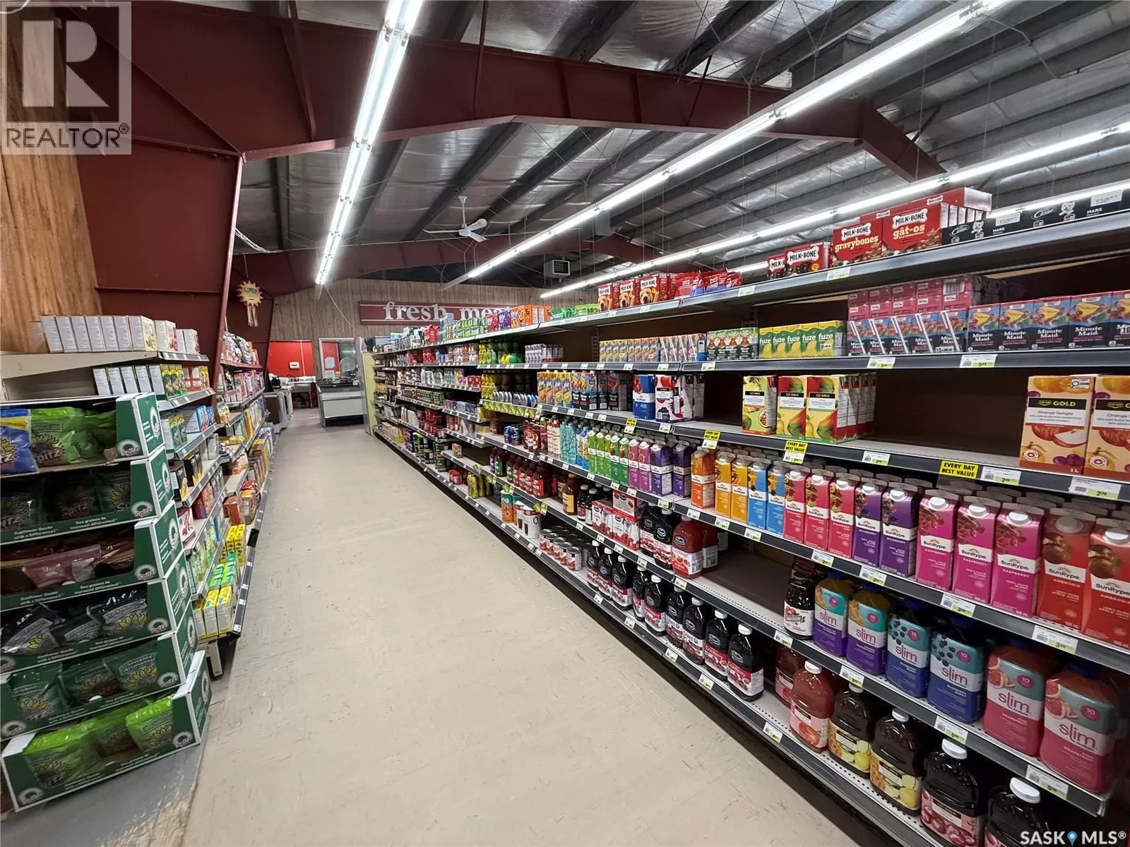 Retail for rent: 110 Main Street, Dinsmore, Saskatchewan S0L 0T0