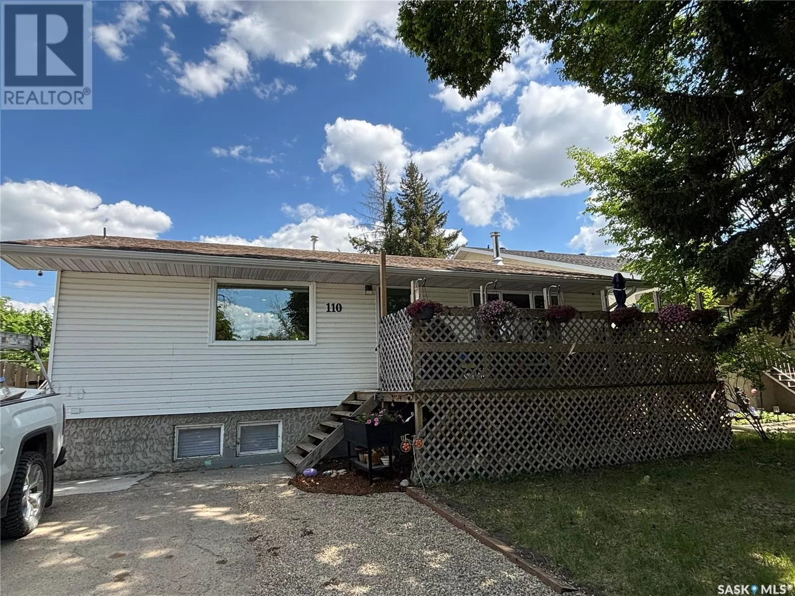 House for rent: 110 Marsh Street, Maple Creek, Saskatchewan S0N 1N0