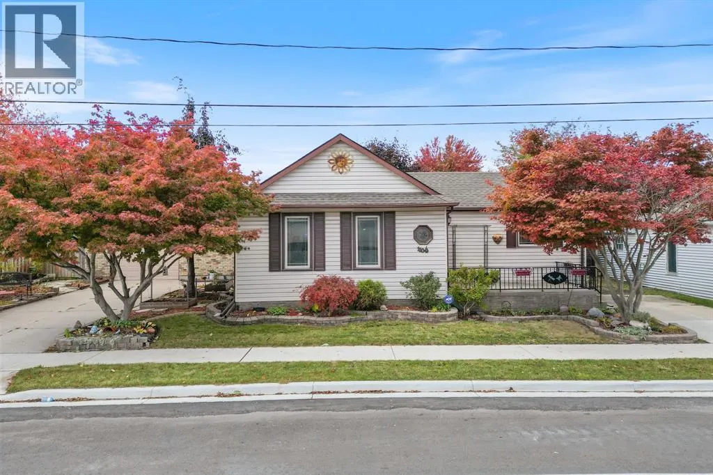 House for rent: 110 St Clair Street, Point Edward, Ontario N7V 1N7