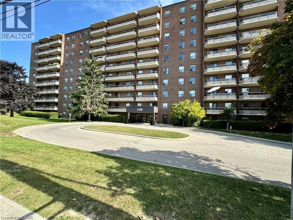 Apartment for rent: 1100 Courtland Avenue E Unit# 808, Kitchener, Ontario N2C 2H9