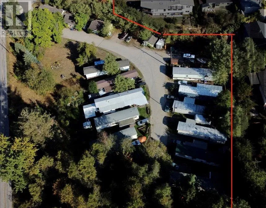 Residential Commercial Mix for rent: 1101-1107 Columbia Avenue, Castlegar, British Columbia V1N 1H6