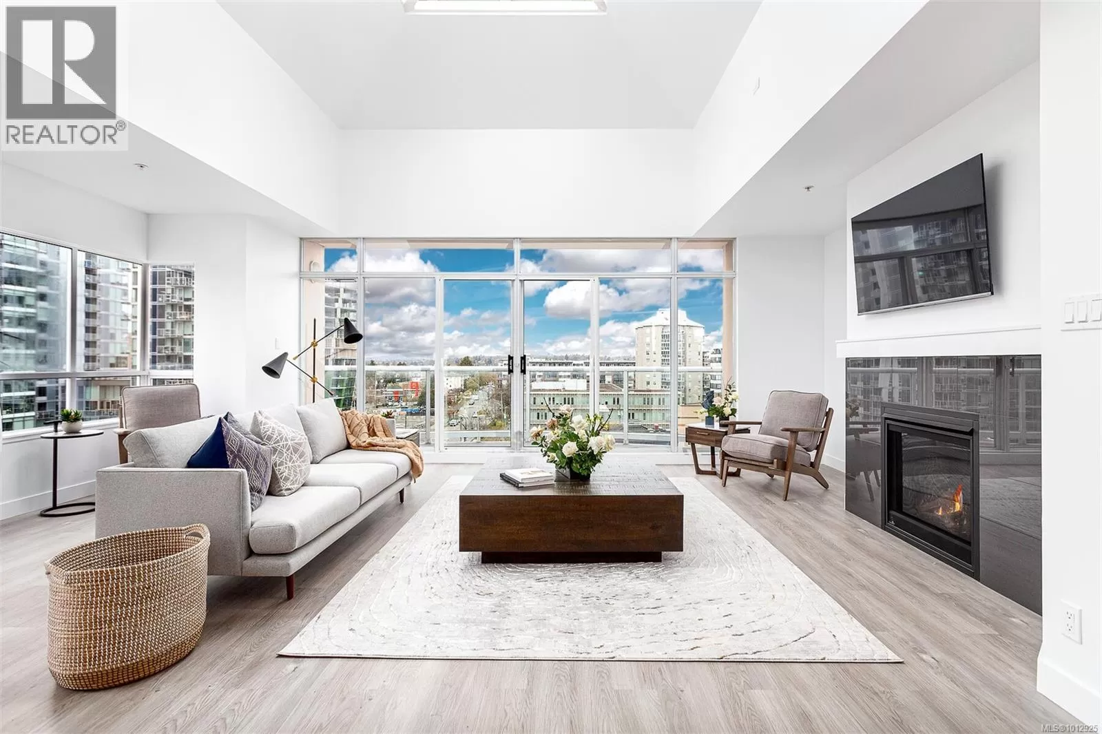 Apartment for rent: 1102 1010 View St, Victoria, British Columbia V8V 4Y3