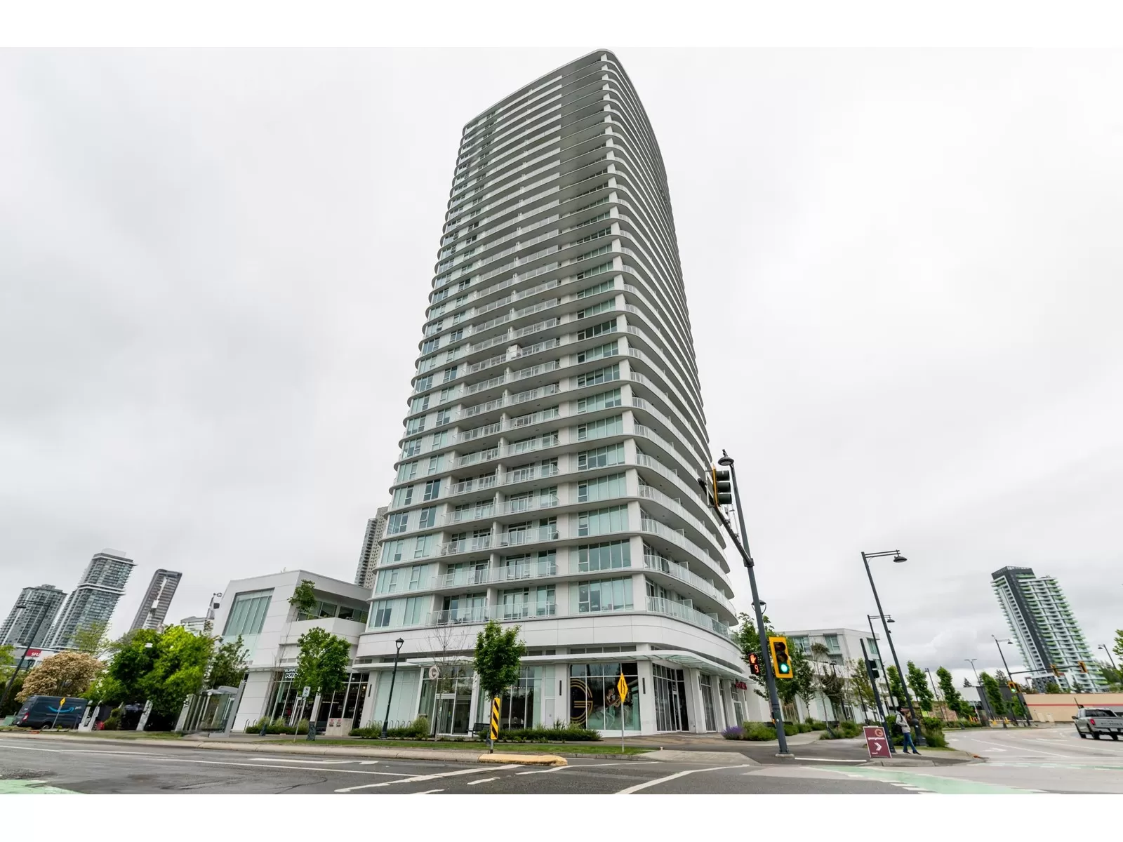 Apartment for rent: 1102 13685 102 Avenue, Surrey, British Columbia V3T 1N7