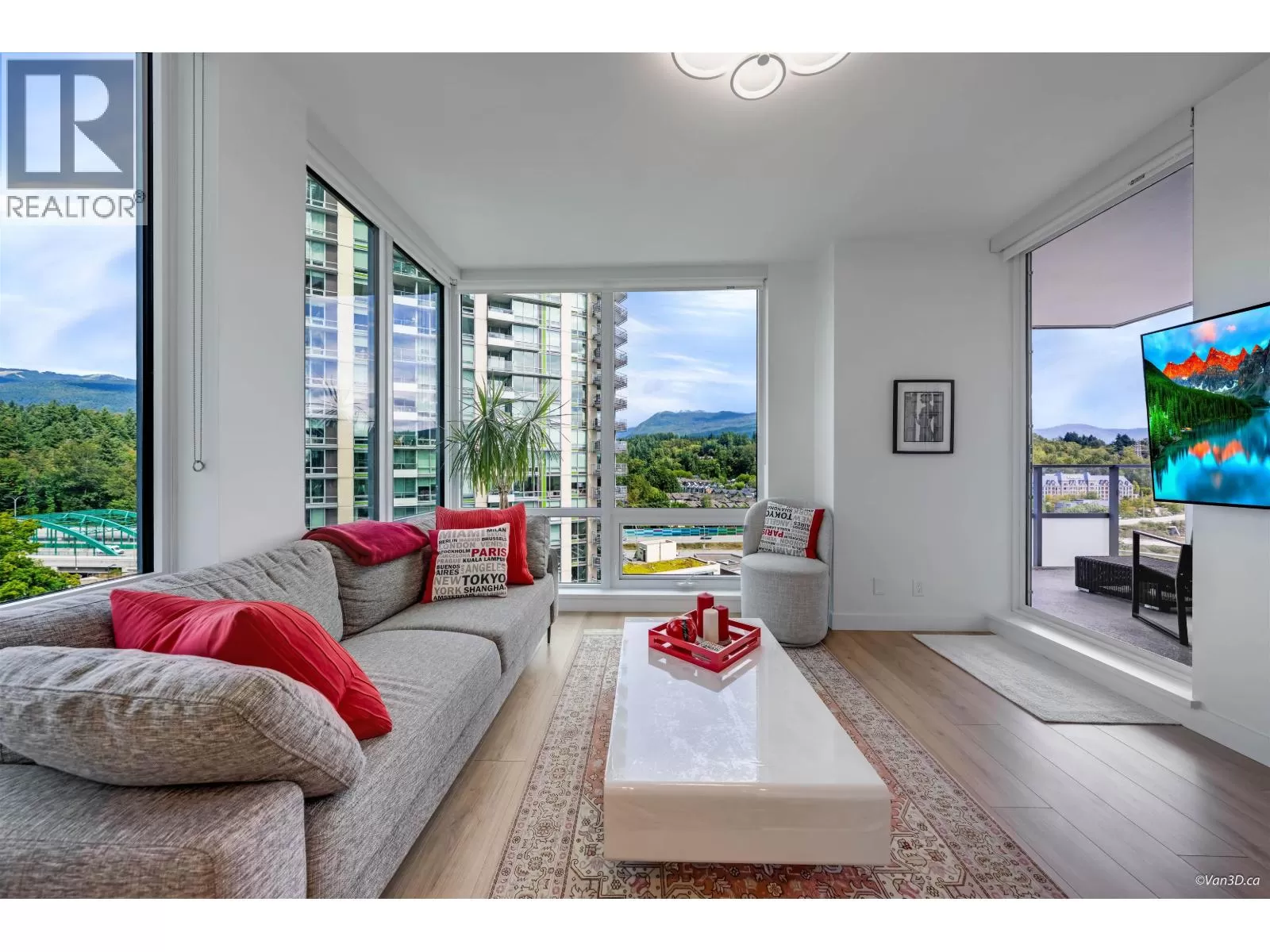 Apartment for rent: 1102 1500 Fern Street, North Vancouver, British Columbia V7J 0B6