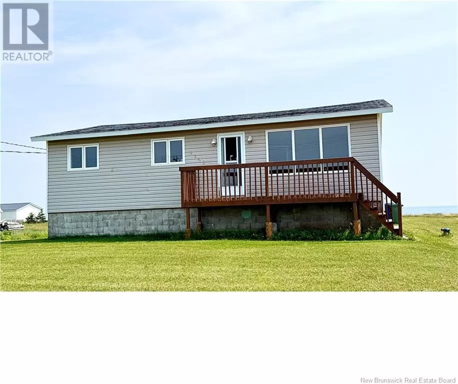 House for rent: 1102 Boul. De La Mer, Sainte-Marie-Saint-RaphaA<<l, New Brunswick E8T 1V6