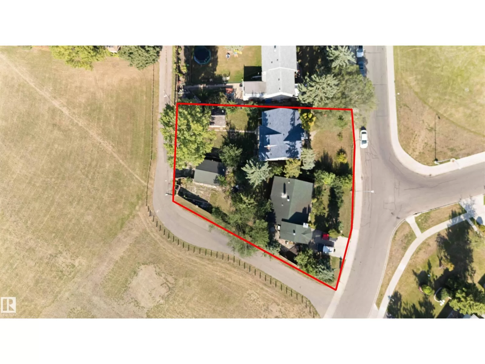 House for rent: 11022 110 Av Nw, Edmonton, Alberta T5H 1H9