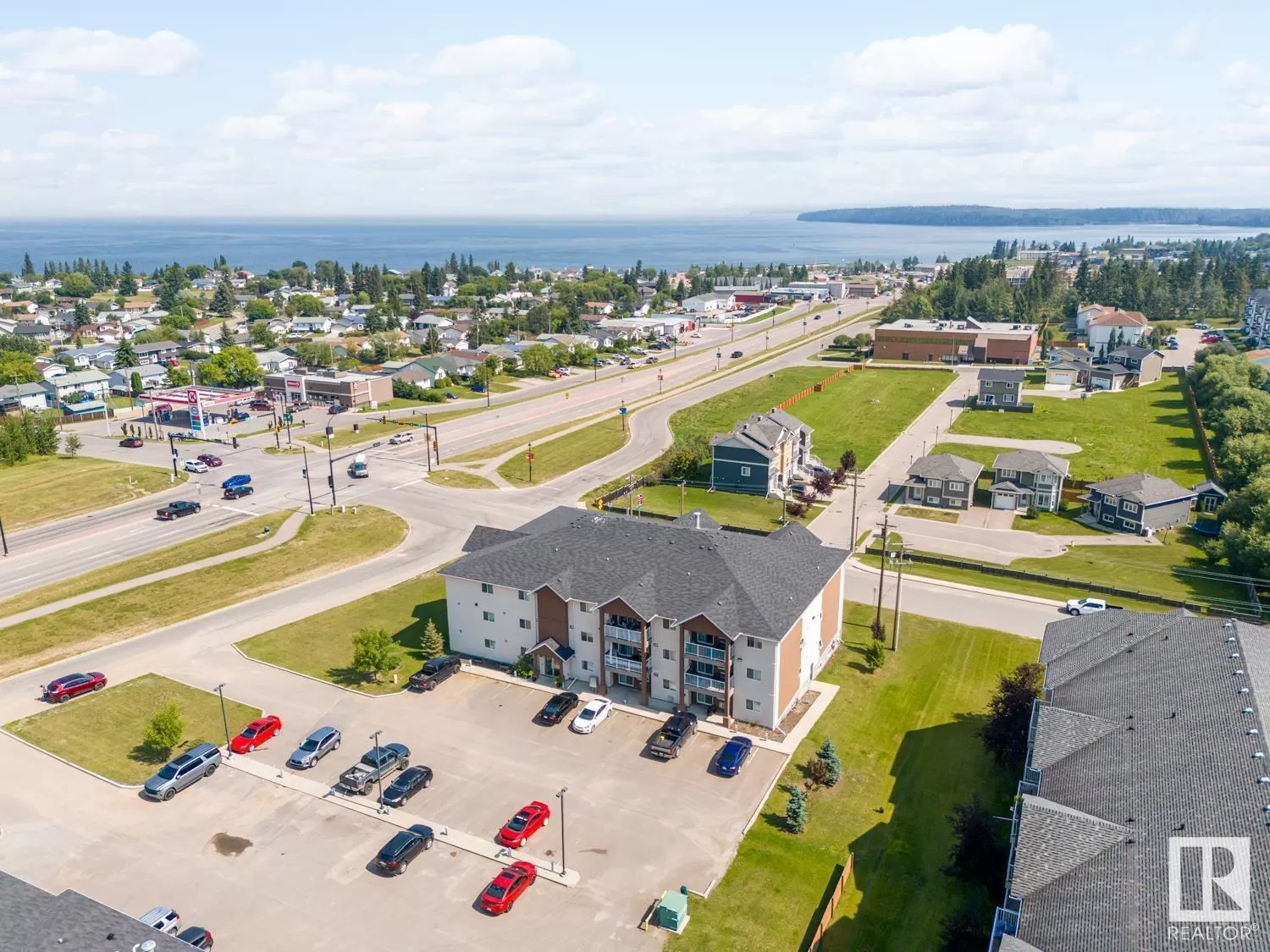 Apartment for rent: #1103 1601 8 Av, Cold Lake, Alberta T9M 0C3