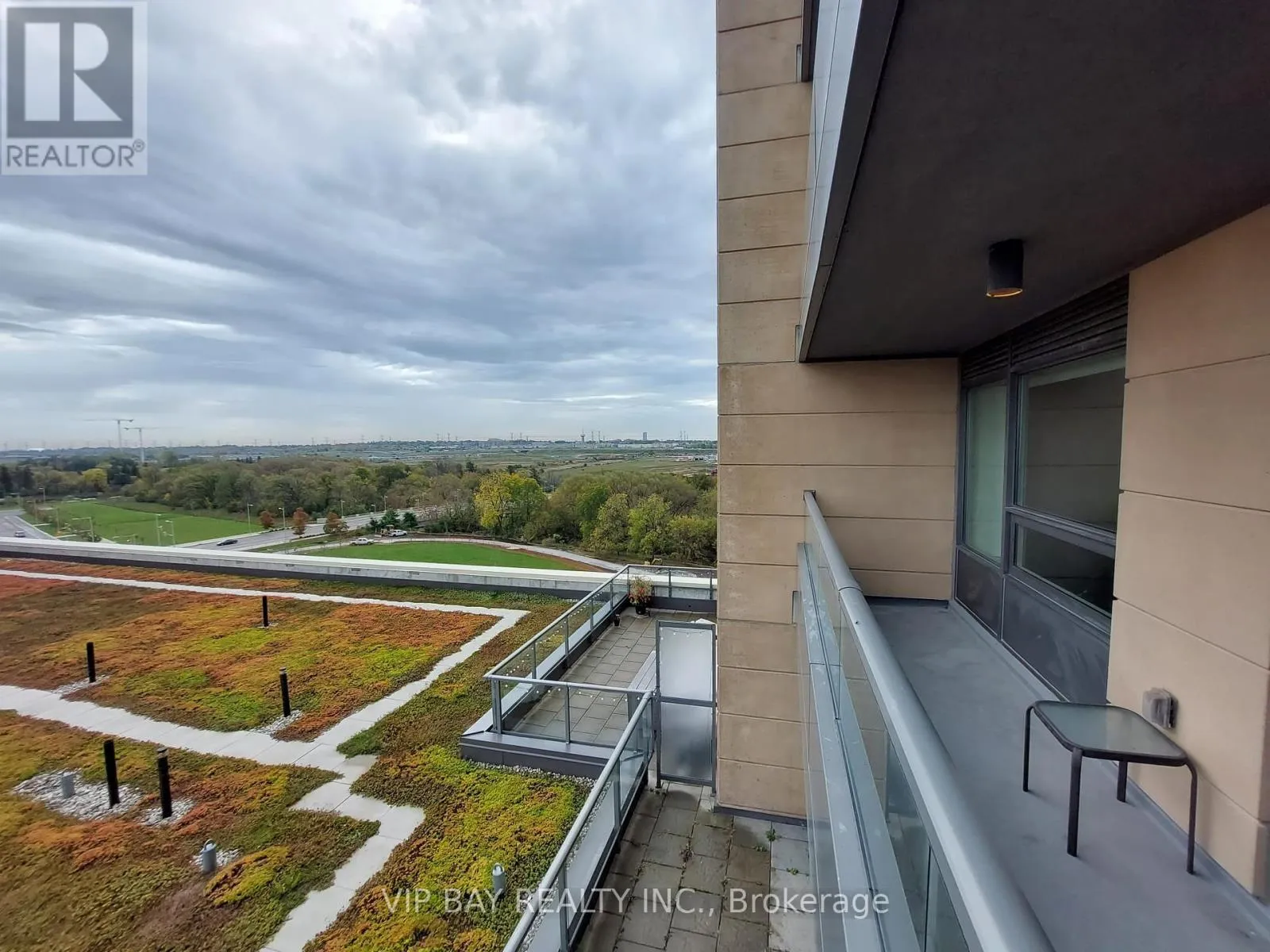 Apartment for rent: 1103 - 18 Uptown Drive, Markham, Ontario L3R 5M5