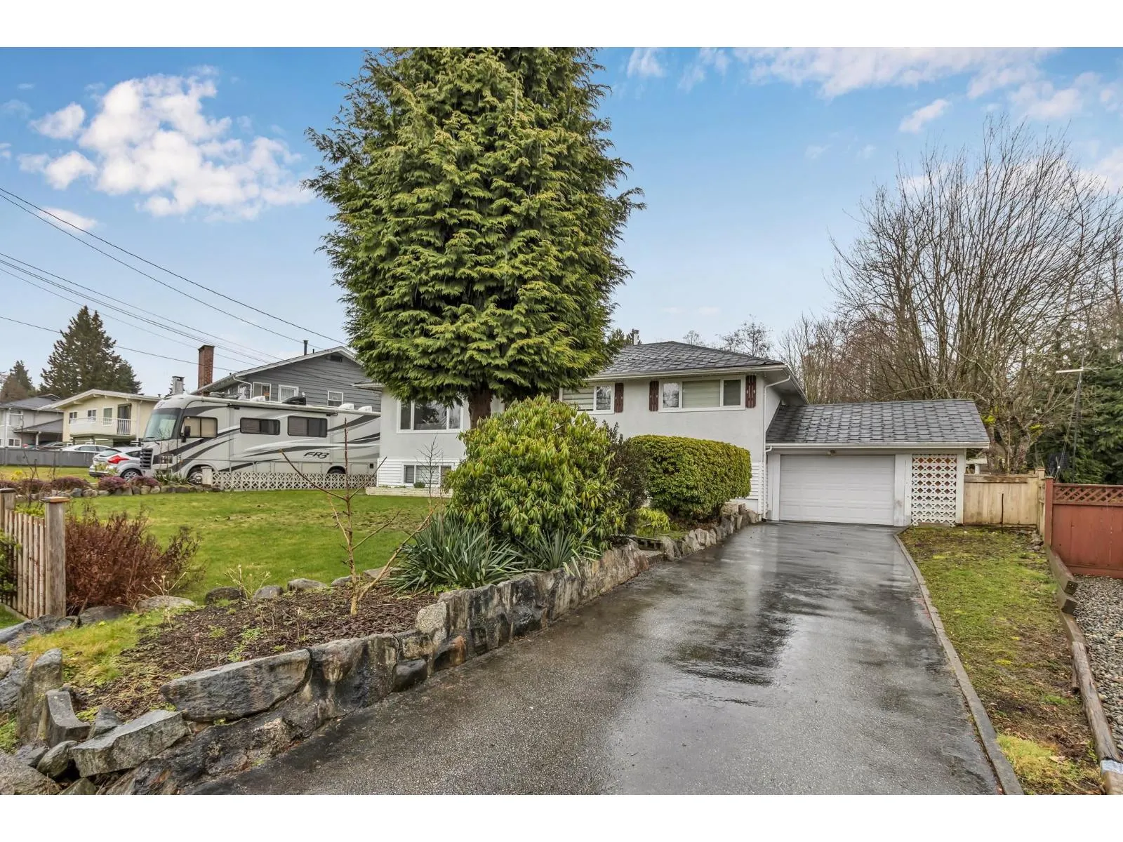 House for rent: 11032 86a Avenue, Delta, British Columbia V4C 2Y2