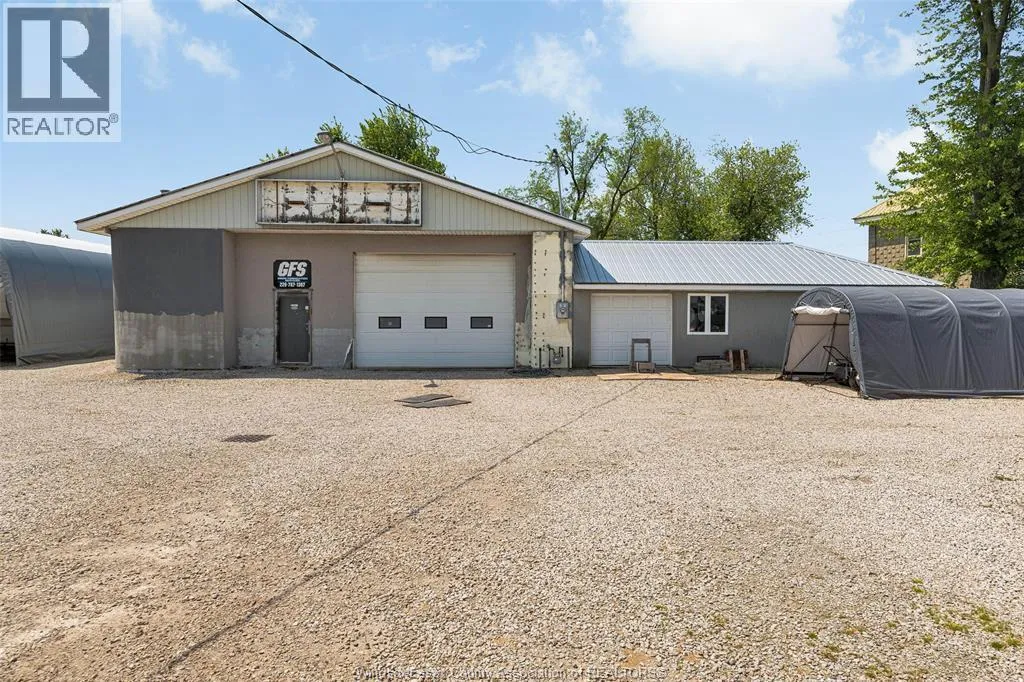 House for rent: 1104 County Rd 11, Essex, Ontario N9V 2Y7